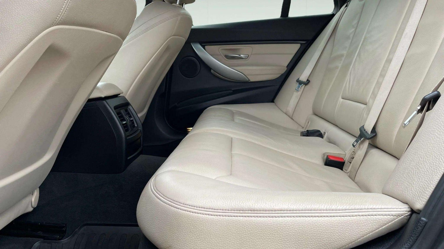 Used BMW 3 Series 2015 for sale - 78171231: Photo 30