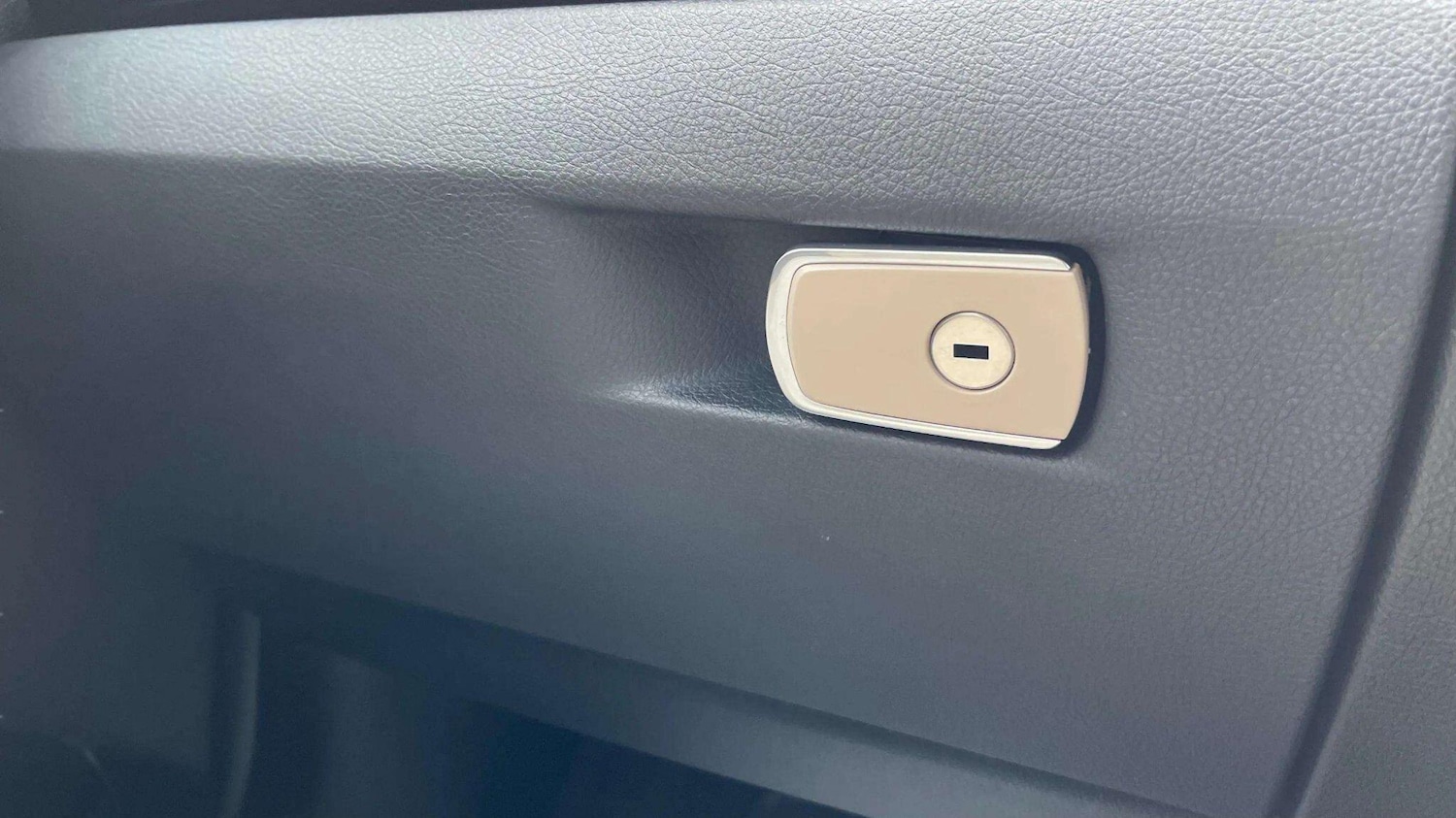 Used BMW 3 Series 2015 for sale - 78171231: Photo 37