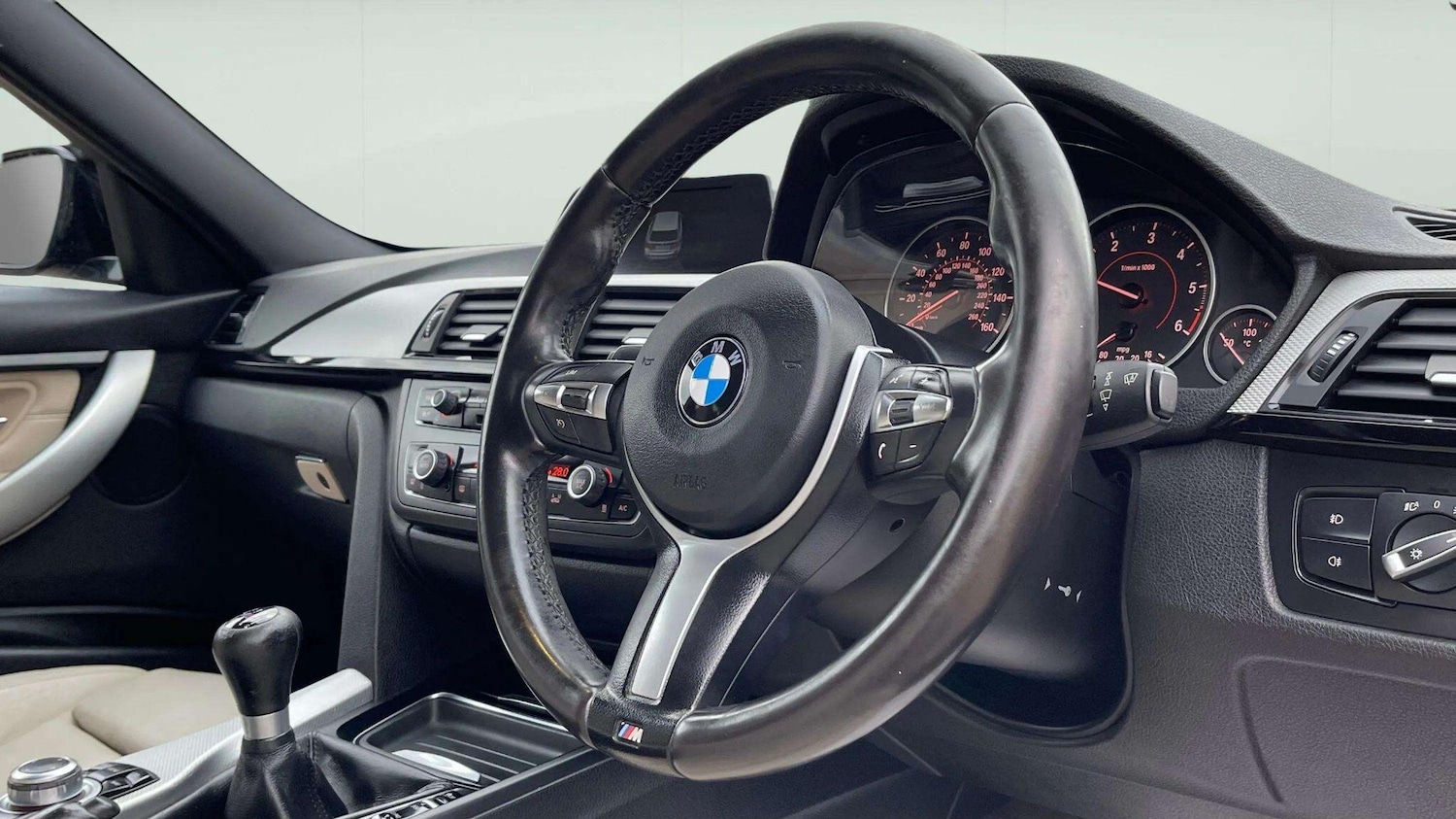 Used BMW 3 Series 2015 for sale - 78171231: Photo 46