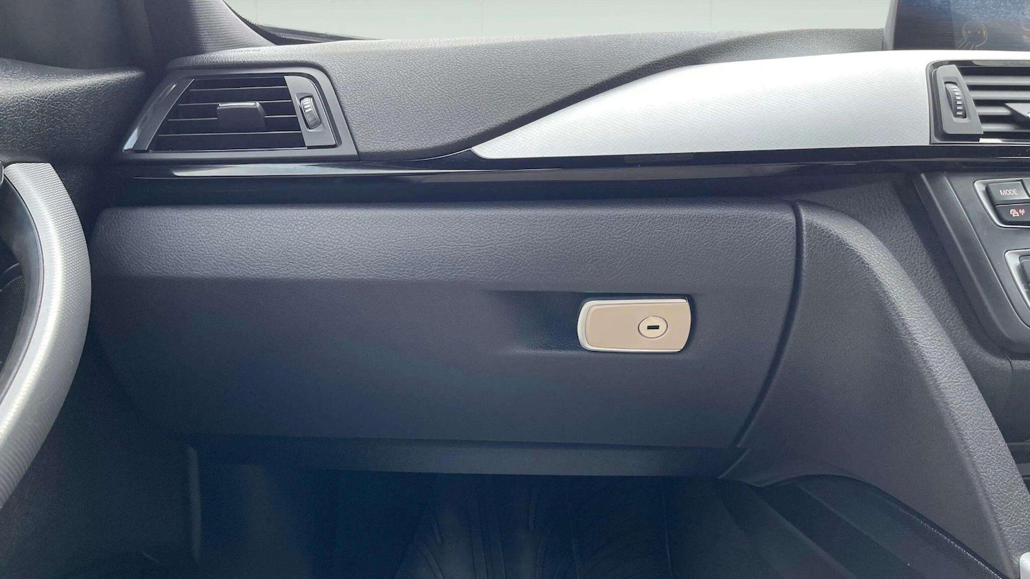 Used BMW 3 Series 2015 for sale - 78171231: Photo 53