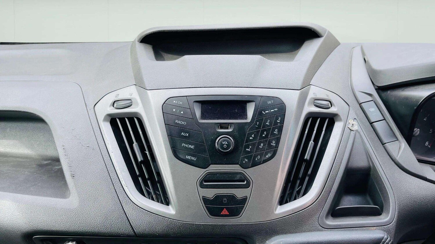 Used Ford Transit Custom 2016 for sale - 78170080: Photo 32