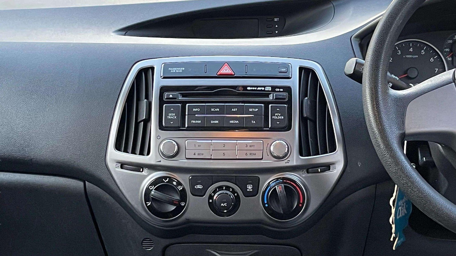 Used Hyundai i20 2012 for sale - 78170990: Photo 24