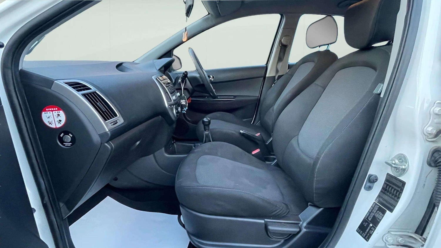 Used Hyundai i20 2012 for sale - 78170990: Photo 30