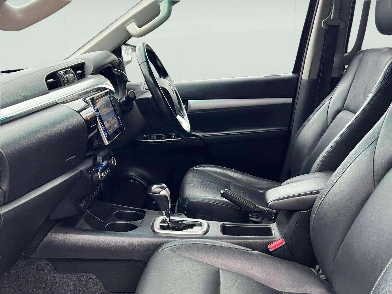 Used Toyota Hilux 2018 for sale - 78070513: Photo 6