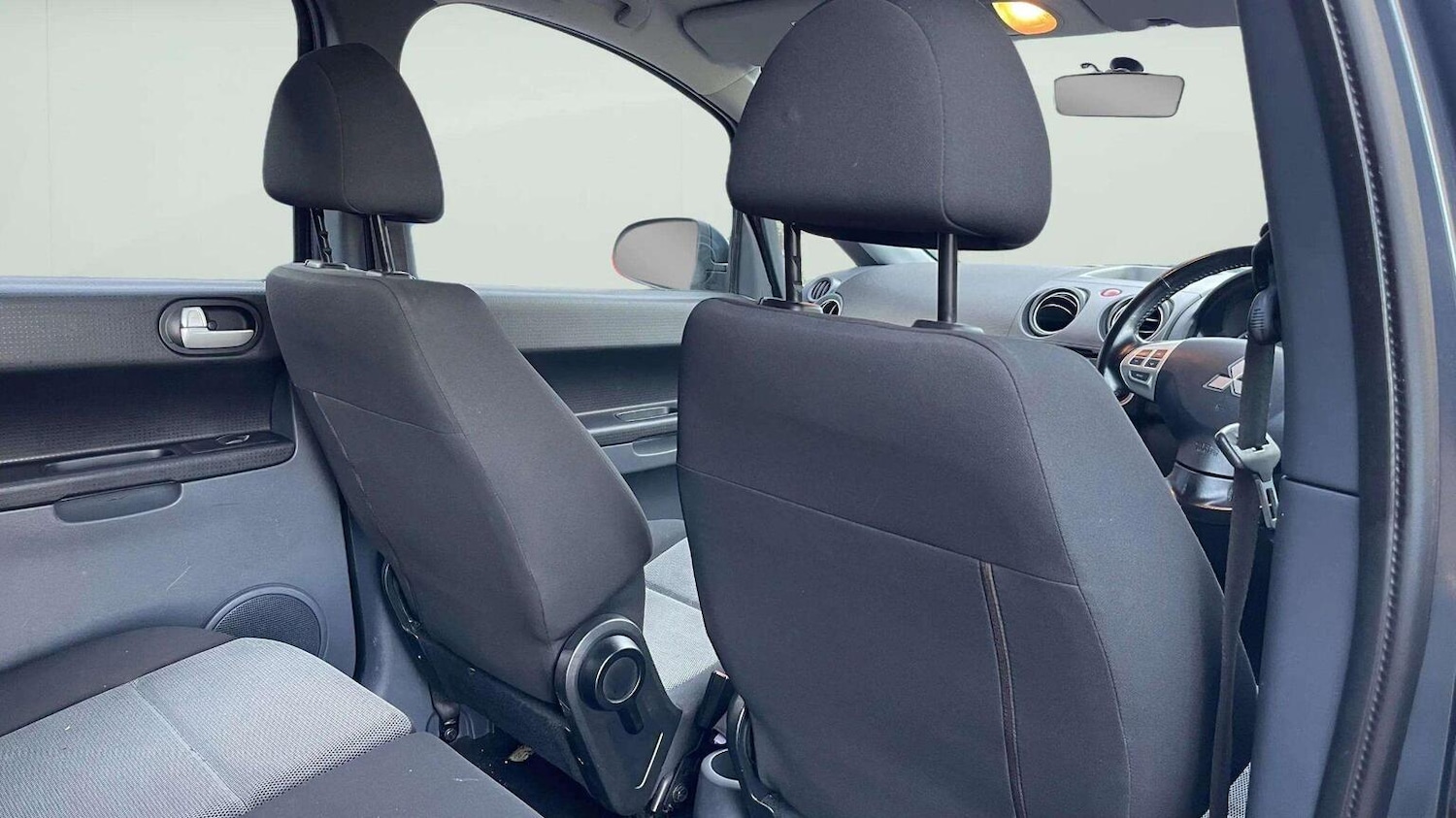 Used Mitsubishi Colt 2010 for sale - 78070292: Photo 14