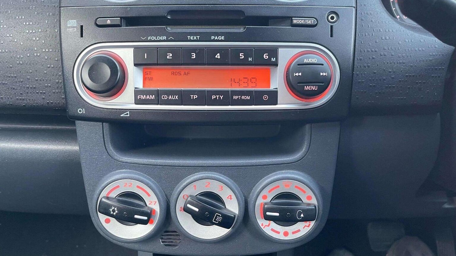 Used Mitsubishi Colt 2010 for sale - 78070292: Photo 17