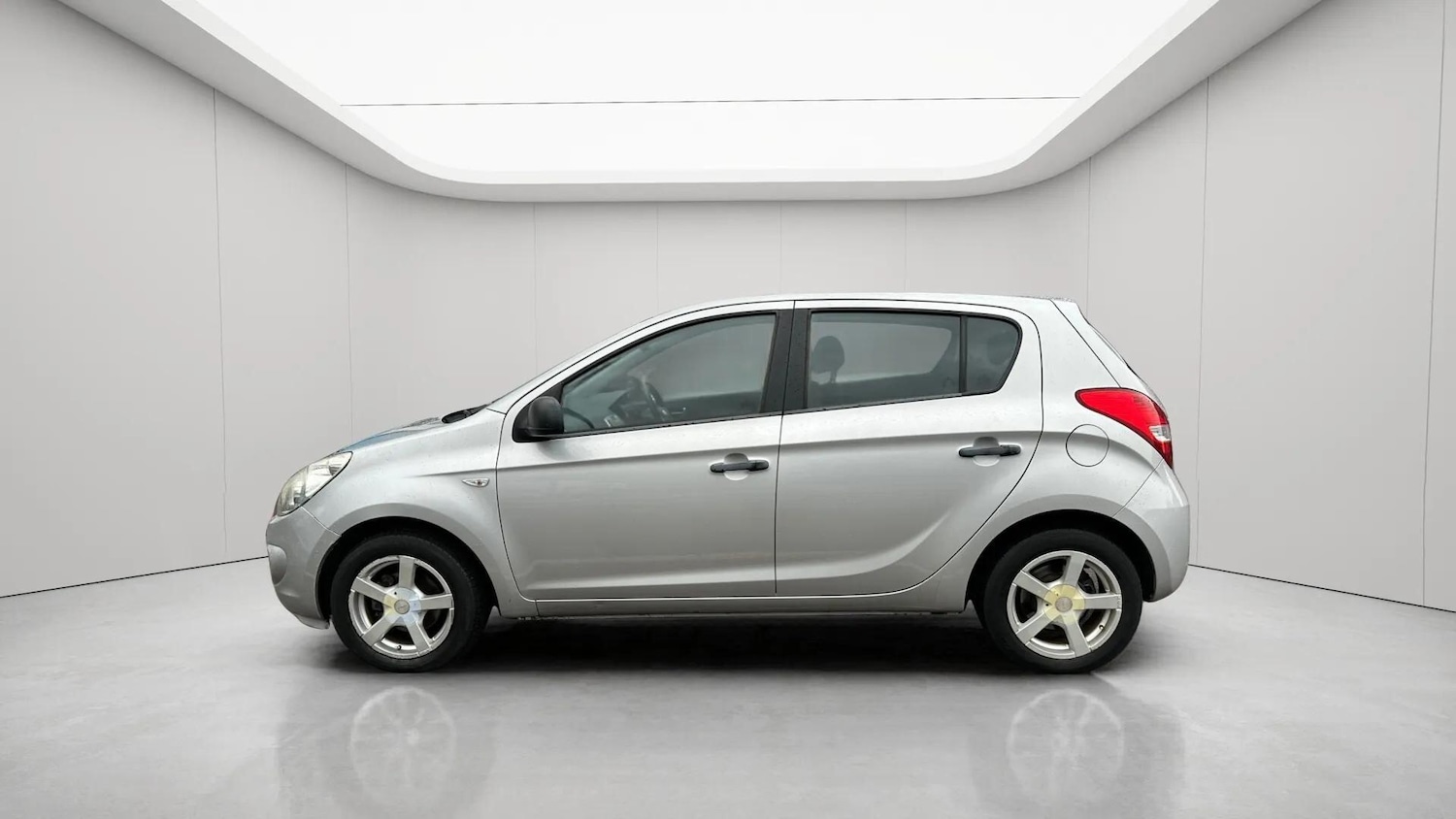 Used Hyundai i20 2012 for sale - 78171101: Photo 2