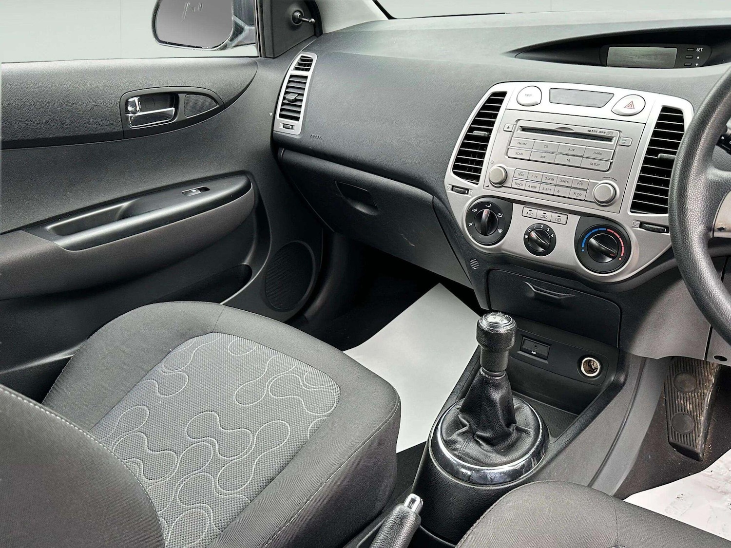 Used Hyundai i20 2012 for sale - 78171101: Photo 5