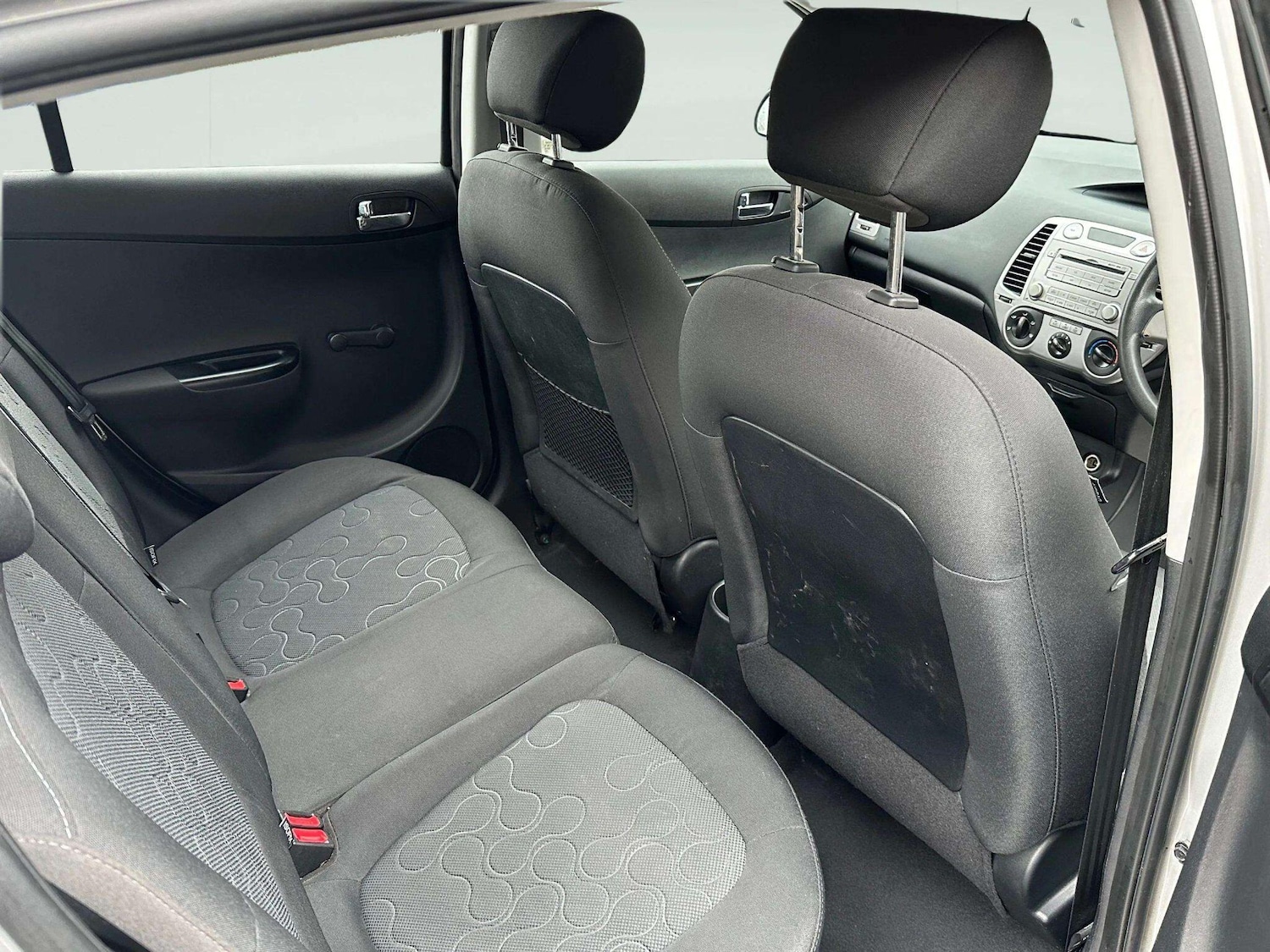 Used Hyundai i20 2012 for sale - 78171101: Photo 7