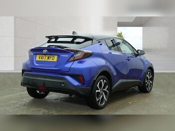 Used Toyota C-HR 2017 for sale - 78430124: Photo