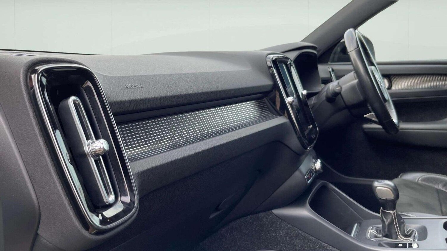 Used Volvo XC40 2018 for sale - 78070558: Photo 20