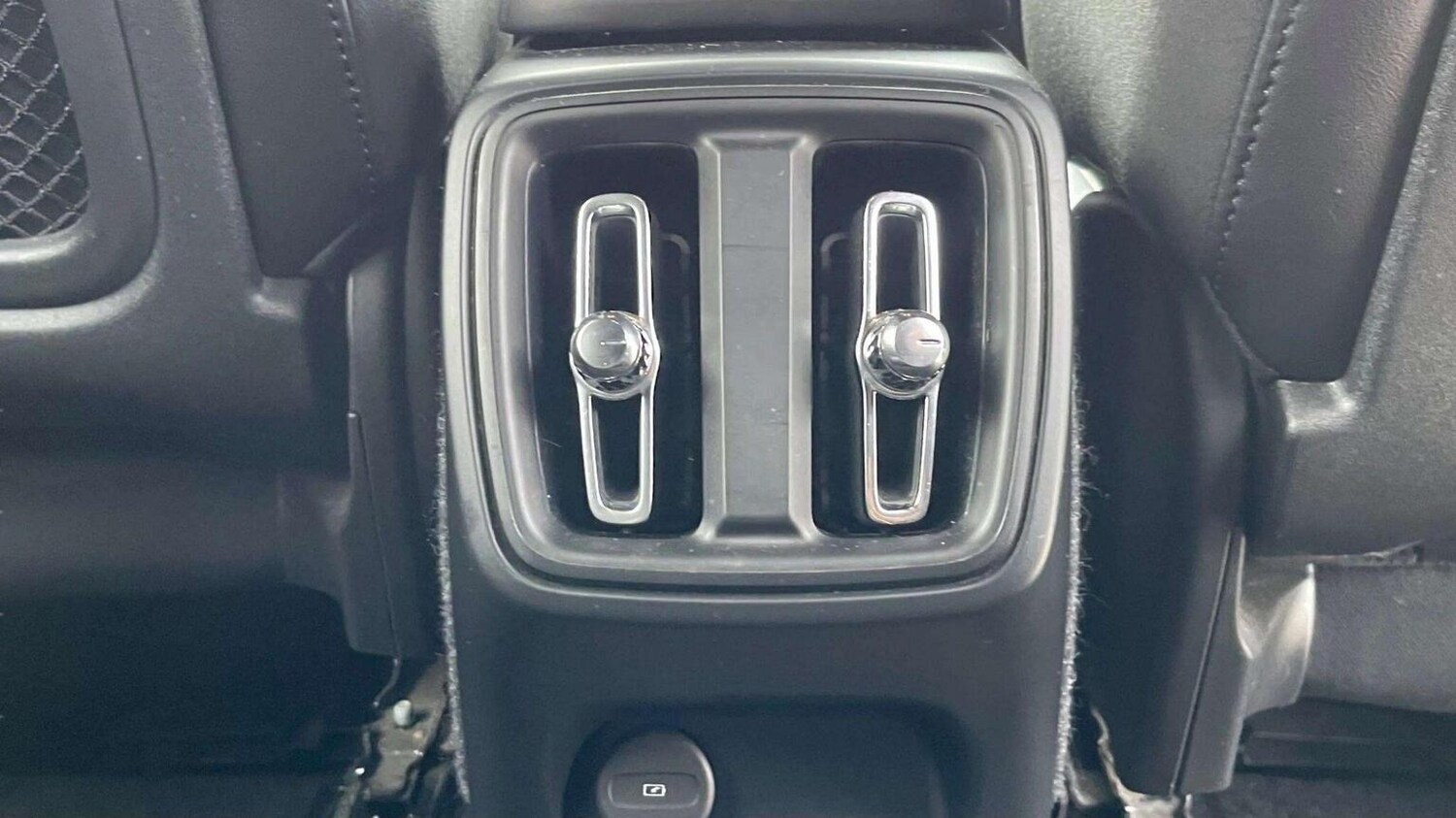 Used Volvo XC40 2018 for sale - 78070558: Photo 33