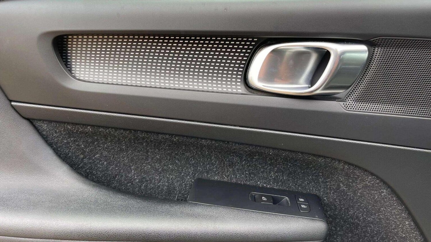 Used Volvo XC40 2018 for sale - 78070558: Photo 35