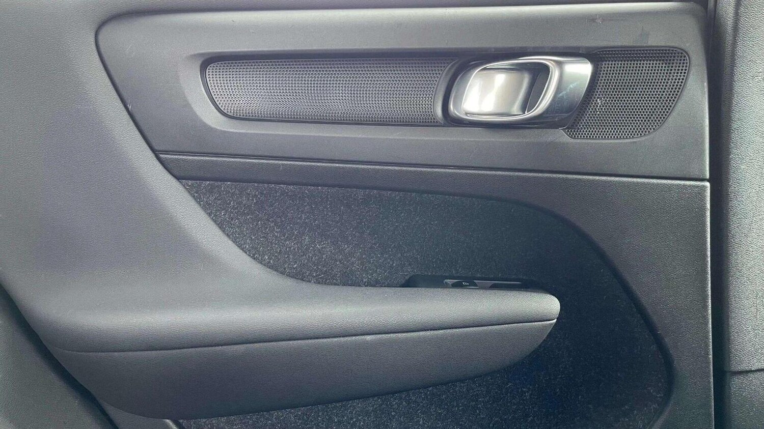 Used Volvo XC40 2018 for sale - 78070558: Photo 38