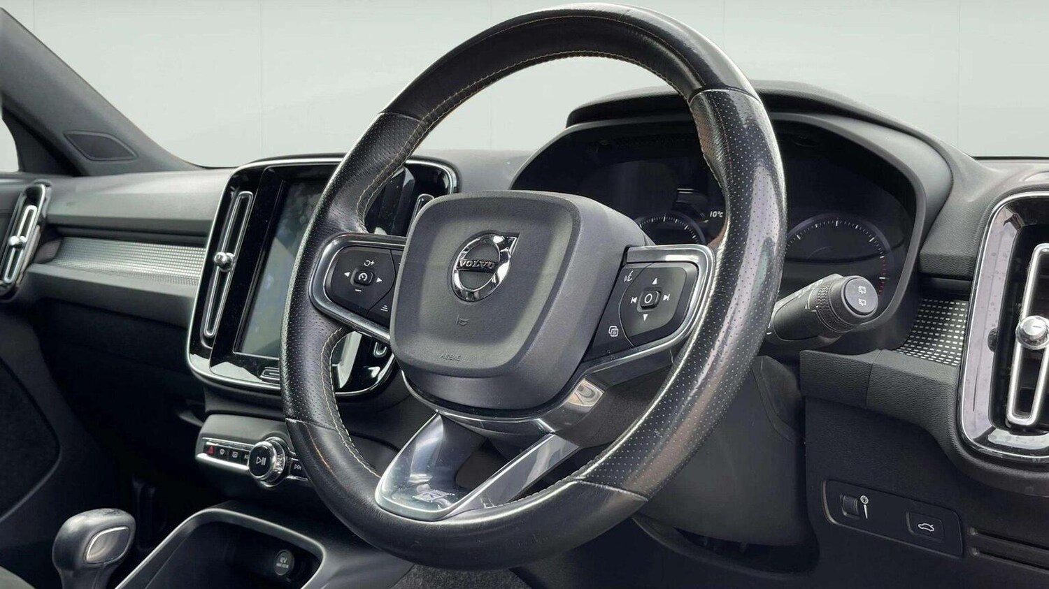 Used Volvo XC40 2018 for sale - 78070558: Photo 46