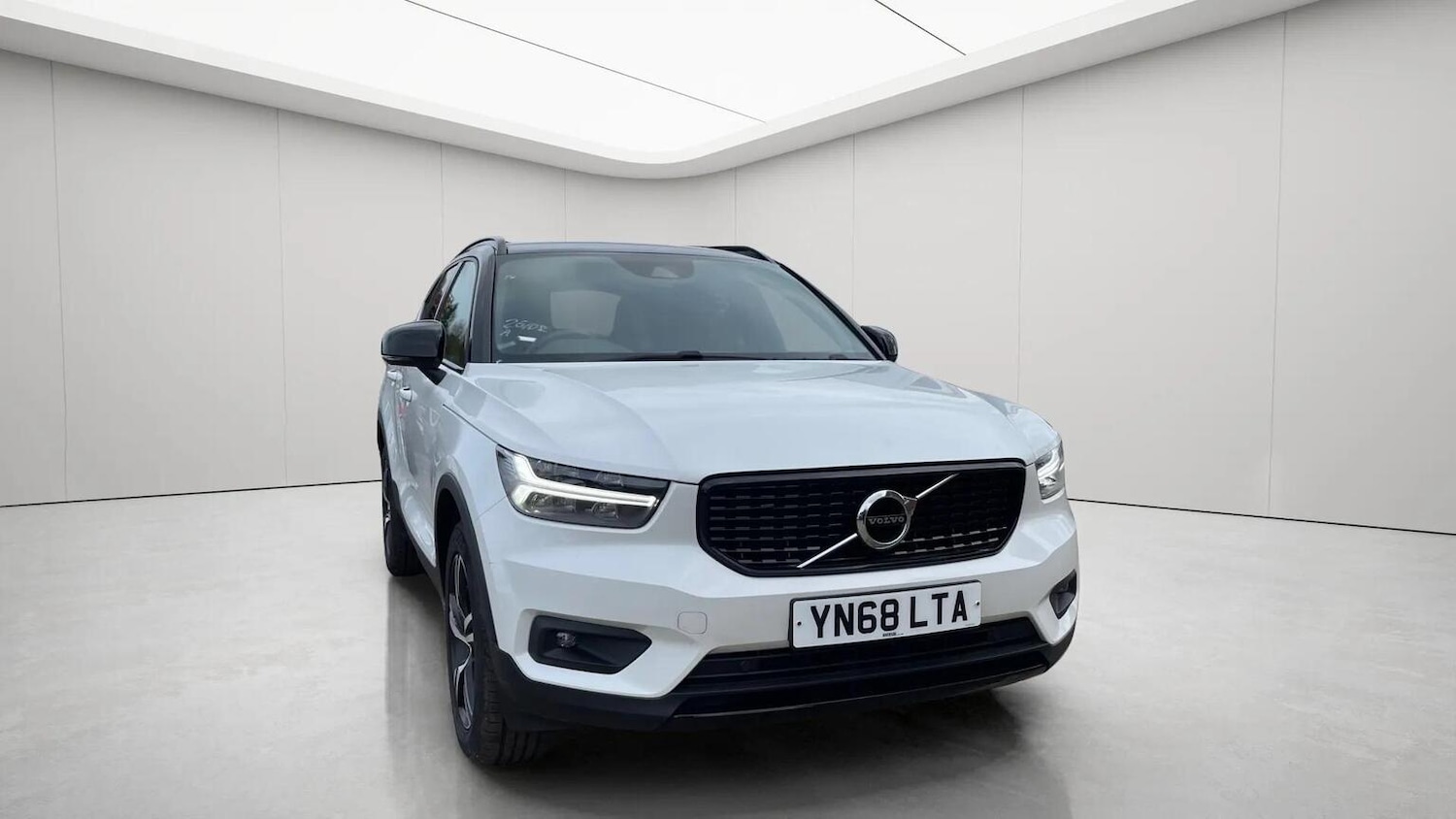 Used Volvo XC40 2018 for sale - 78070558: Photo 7
