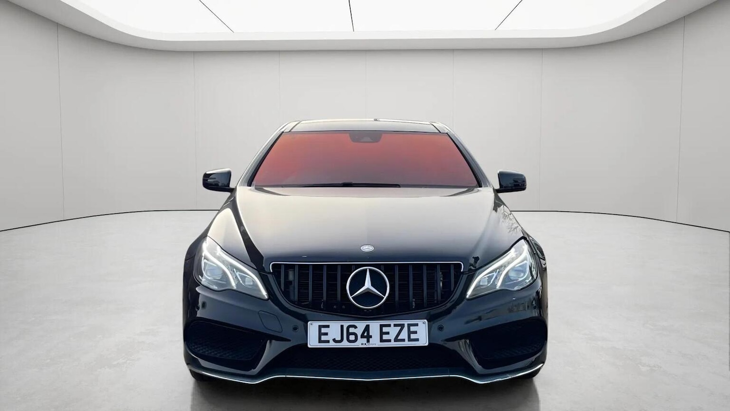 Used Mercedes-Benz E Class 2014 for sale - 78070379: Photo 2