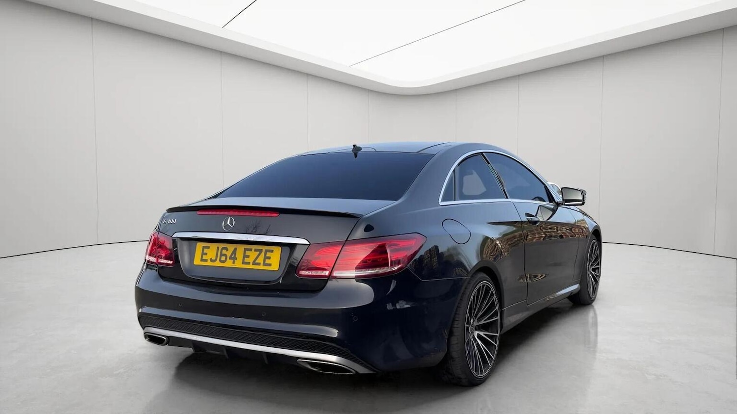 Used Mercedes-Benz E Class 2014 for sale - 78070379: Photo 8