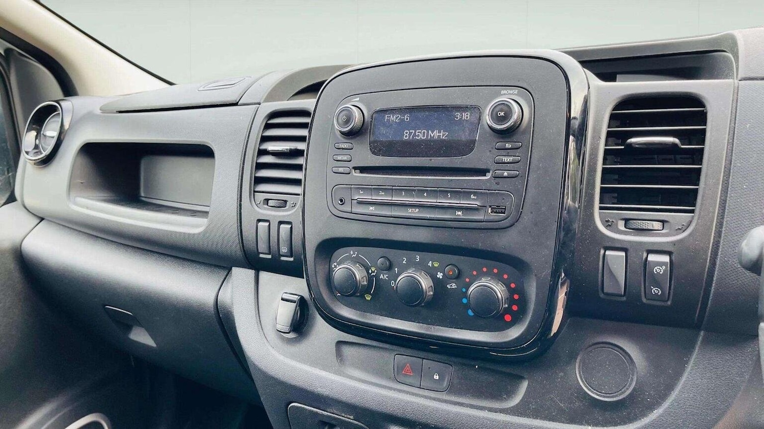 Used Vauxhall Vivaro 2019 for sale - 78070284: Photo 18