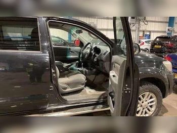 Used Toyota Hilux 2012 for sale - 78070332: Photo