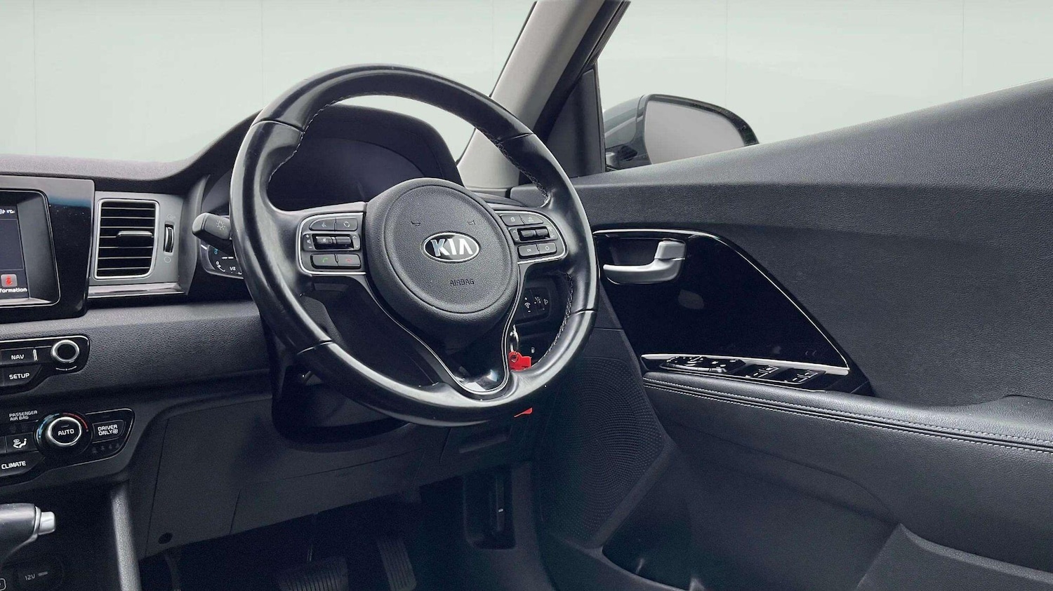 Used Kia Niro 2018 for sale - 78086786: Photo 43