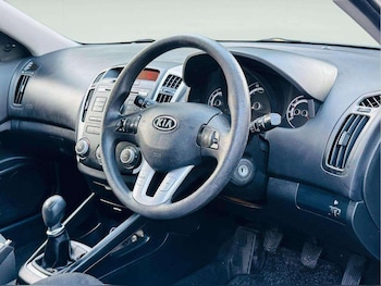 Used Kia Ceed 2010 for sale - 79268708: Photo