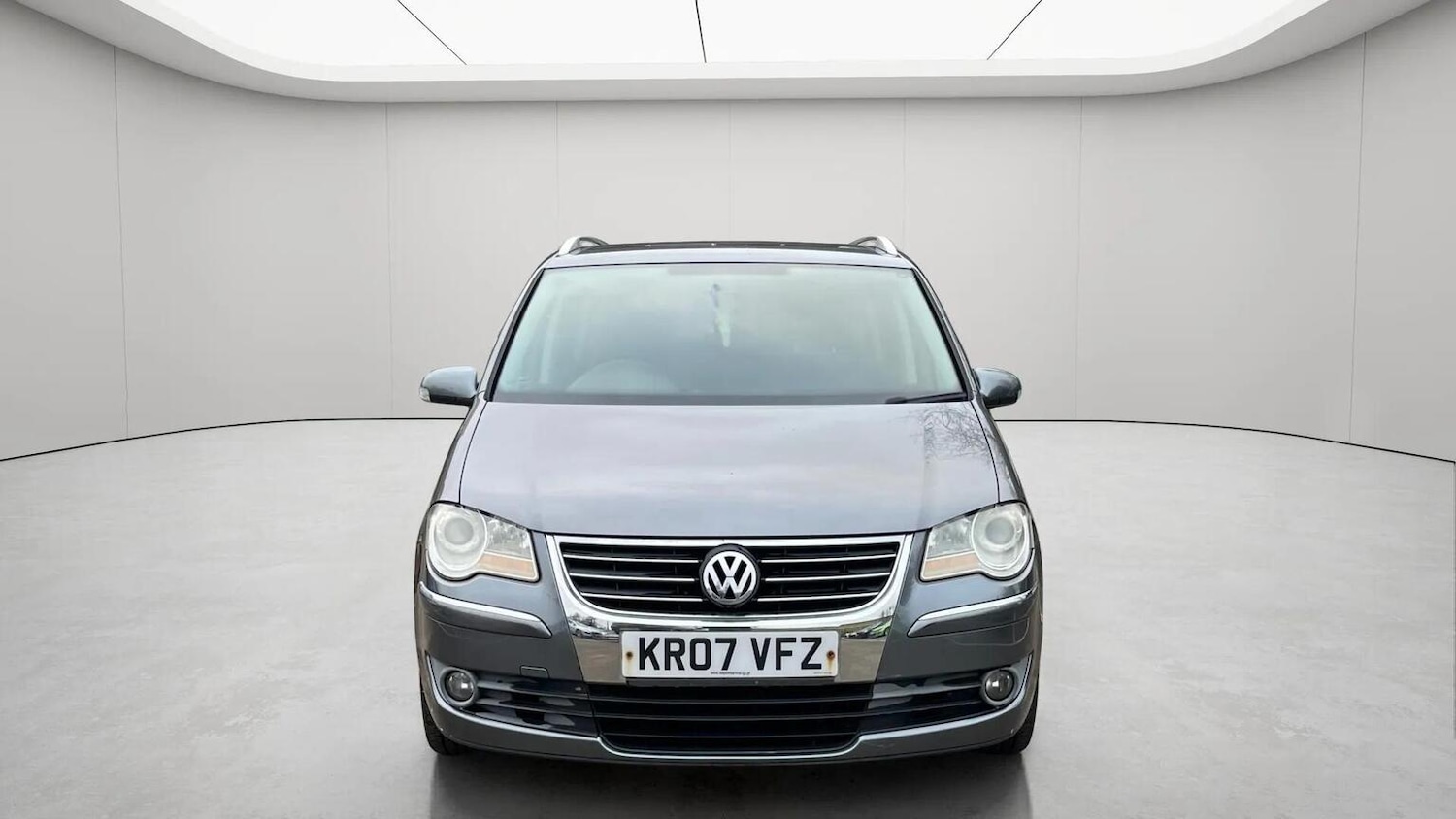 Used Volkswagen Touran 2007 for sale - 78070327: Photo 2