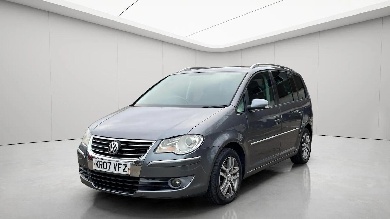 Used Volkswagen Touran 2007 for sale - 78070327: Photo 3