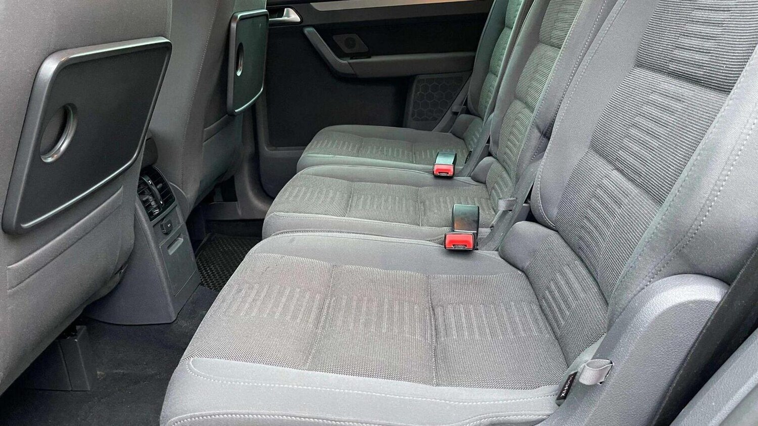 Used Volkswagen Touran 2007 for sale - 78070327: Photo 36