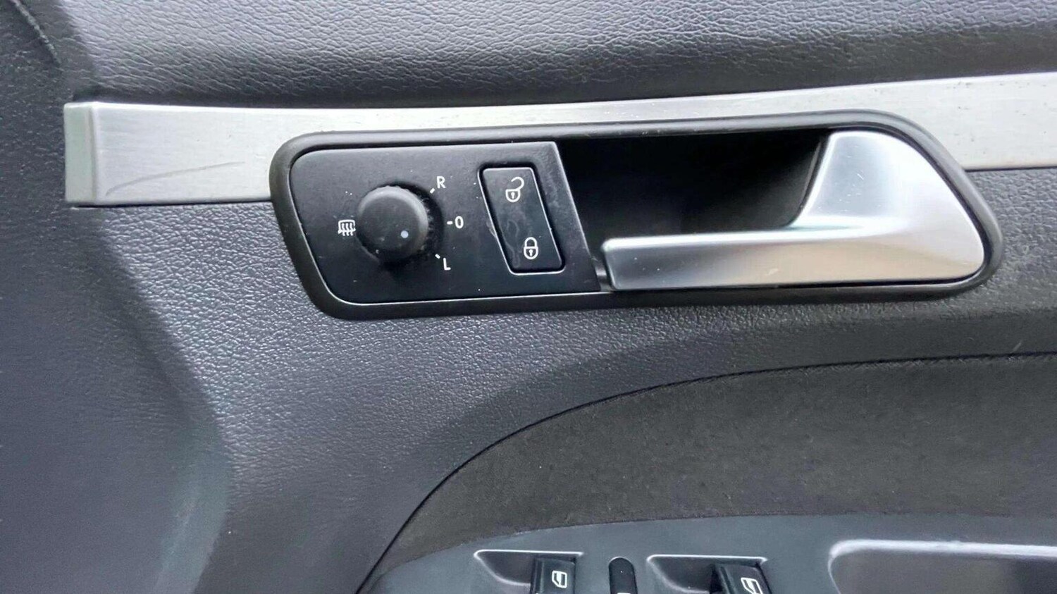 Used Volkswagen Touran 2007 for sale - 78070327: Photo 38