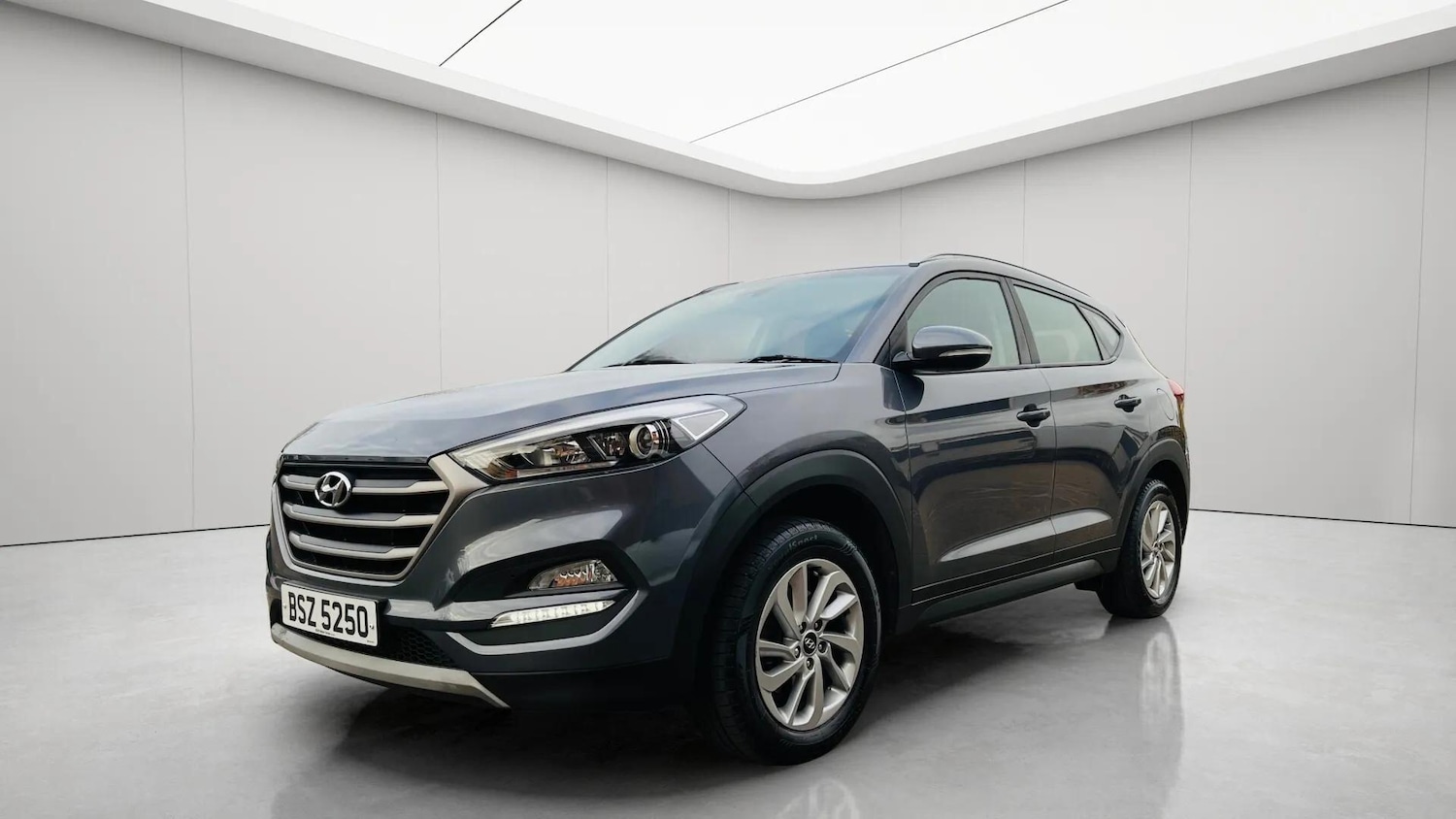 Used Hyundai TUCSON 2018 for sale - 78086084: Photo 2