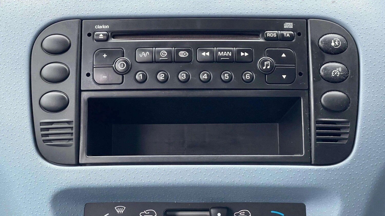 Used Citroen C3 2002 for sale - 78171226: Photo 33