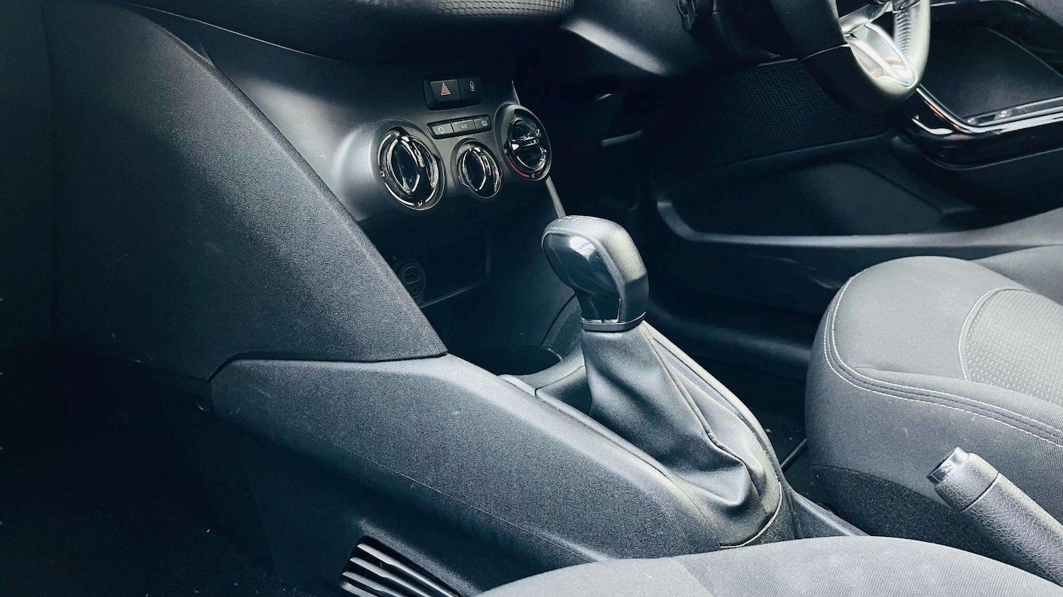 Used Peugeot 208 2016 for sale - 78087189: Photo 10