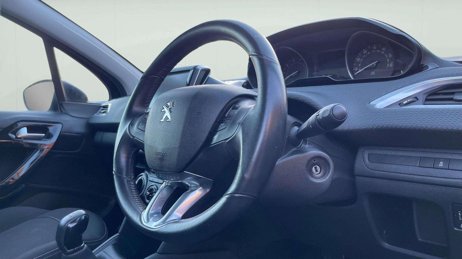 Used Peugeot 208 2016 for sale - 78087189: Photo 16