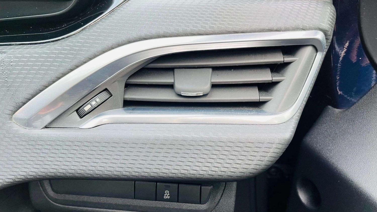 Used Peugeot 208 2016 for sale - 78087189: Photo 26