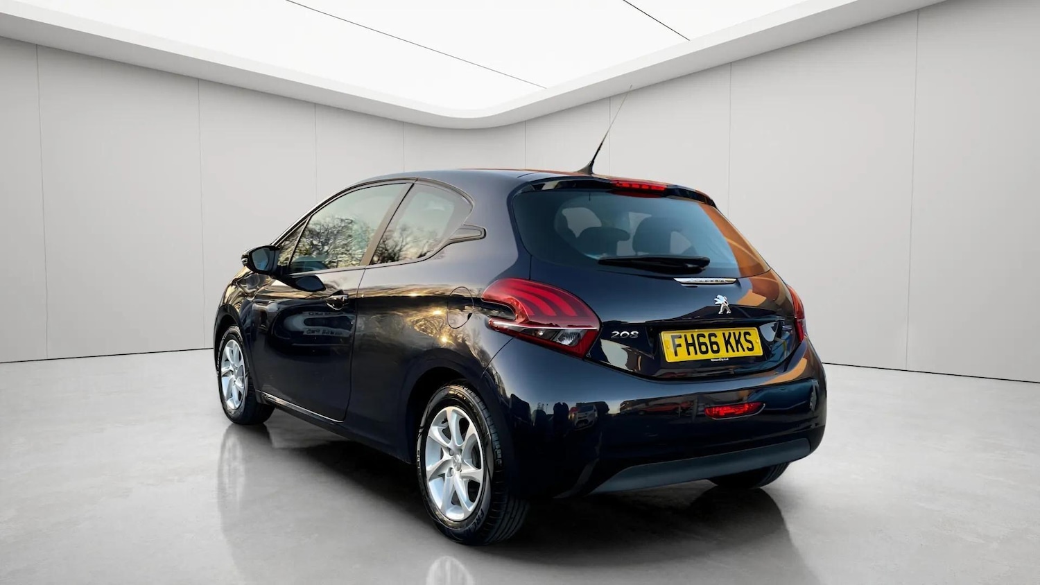 Used Peugeot 208 2016 for sale - 78087189: Photo 3