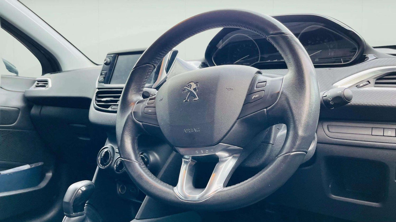 Used Peugeot 208 2016 for sale - 78087189: Photo 31