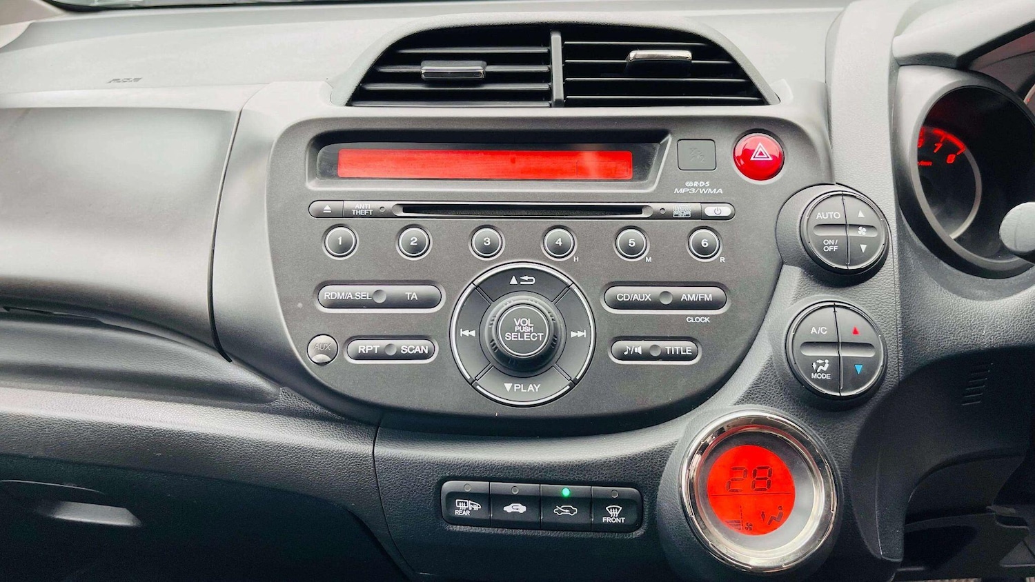 Used Honda Jazz 2015 for sale - 78170806: Photo 20