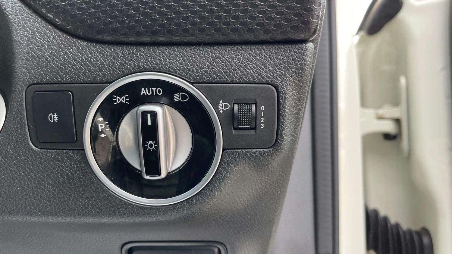 Used Mercedes-Benz A-Class 2016 for sale - 78171061: Photo 32