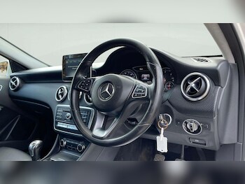 Used Mercedes-Benz A-Class 2016 for sale - 78171061: Photo