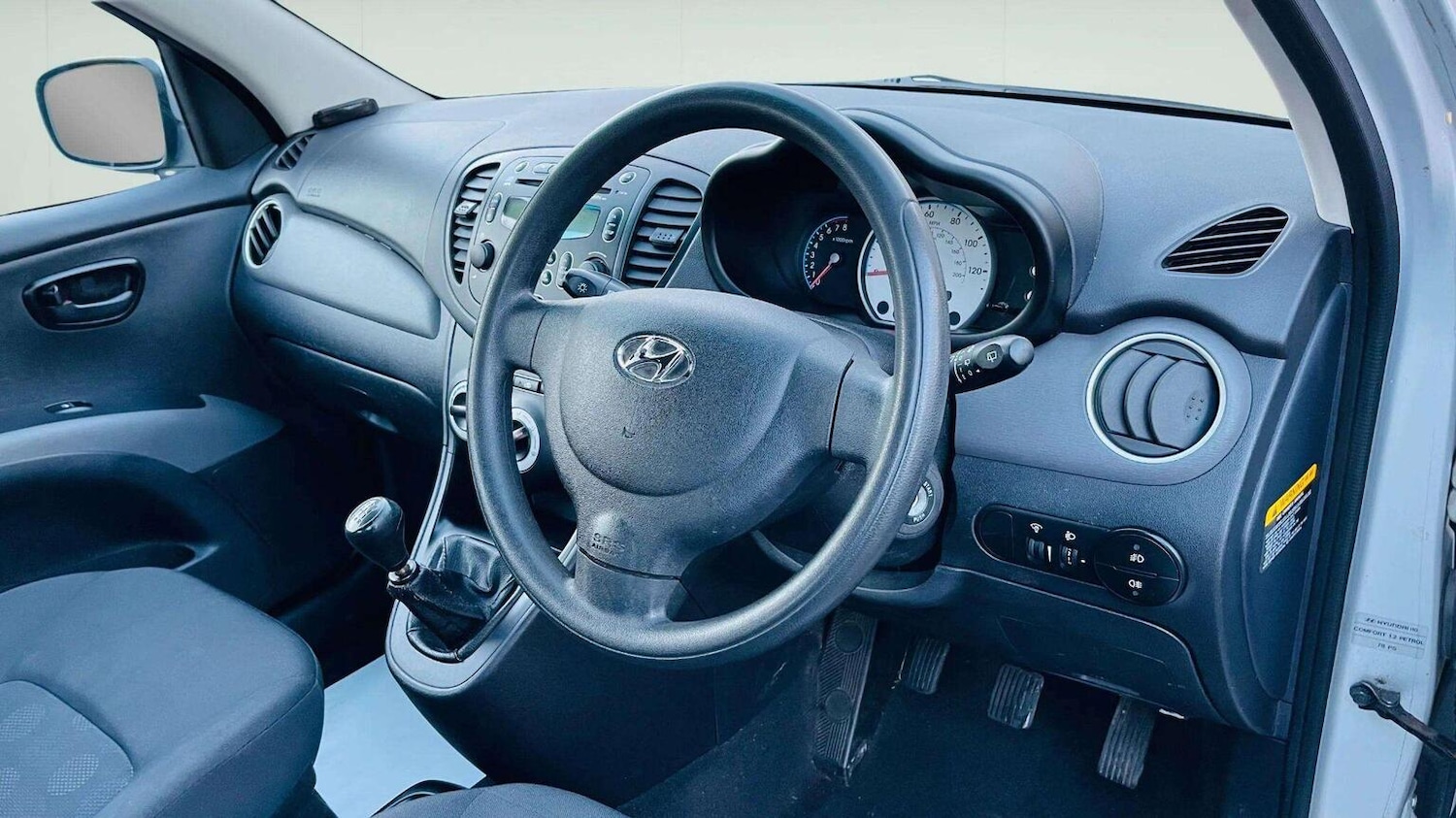 Used Hyundai i10 2010 for sale - 78070344: Photo 14