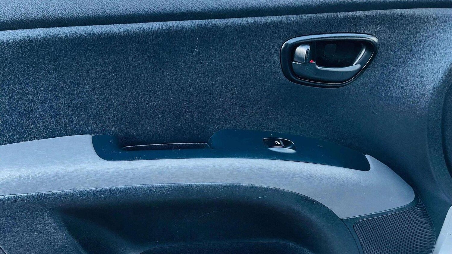 Used Hyundai i10 2010 for sale - 78070344: Photo 23