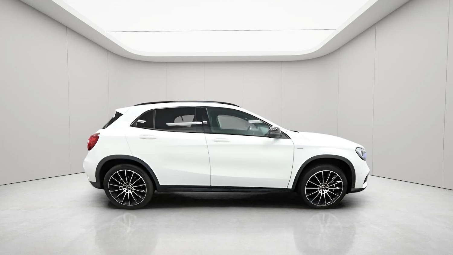 Used Mercedes-Benz GLA 2017 for sale - 78100798: Photo 2