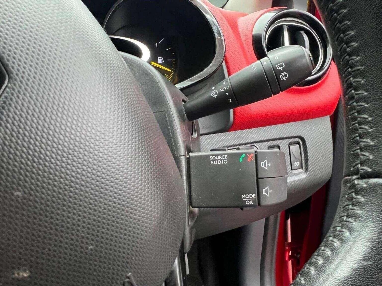 Used Renault Clio 2014 for sale - 78070472: Photo 13