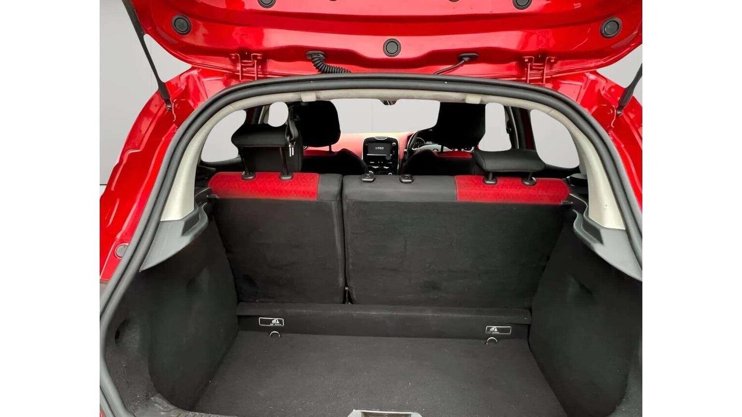 Used Renault Clio 2014 for sale - 78070472: Photo 15