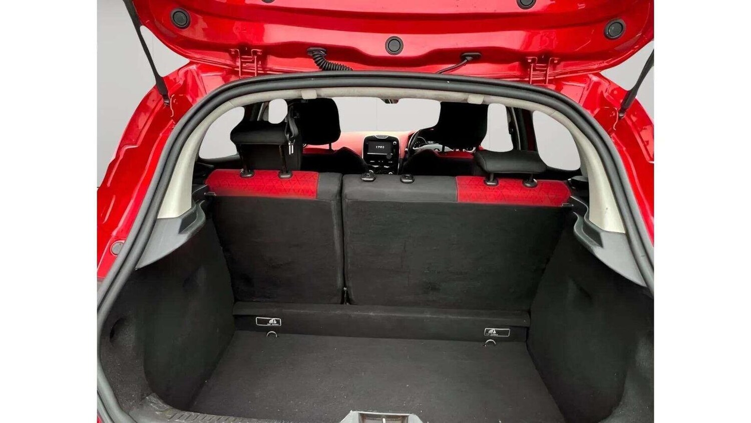 Used Renault Clio 2014 for sale - 78070472: Photo 17