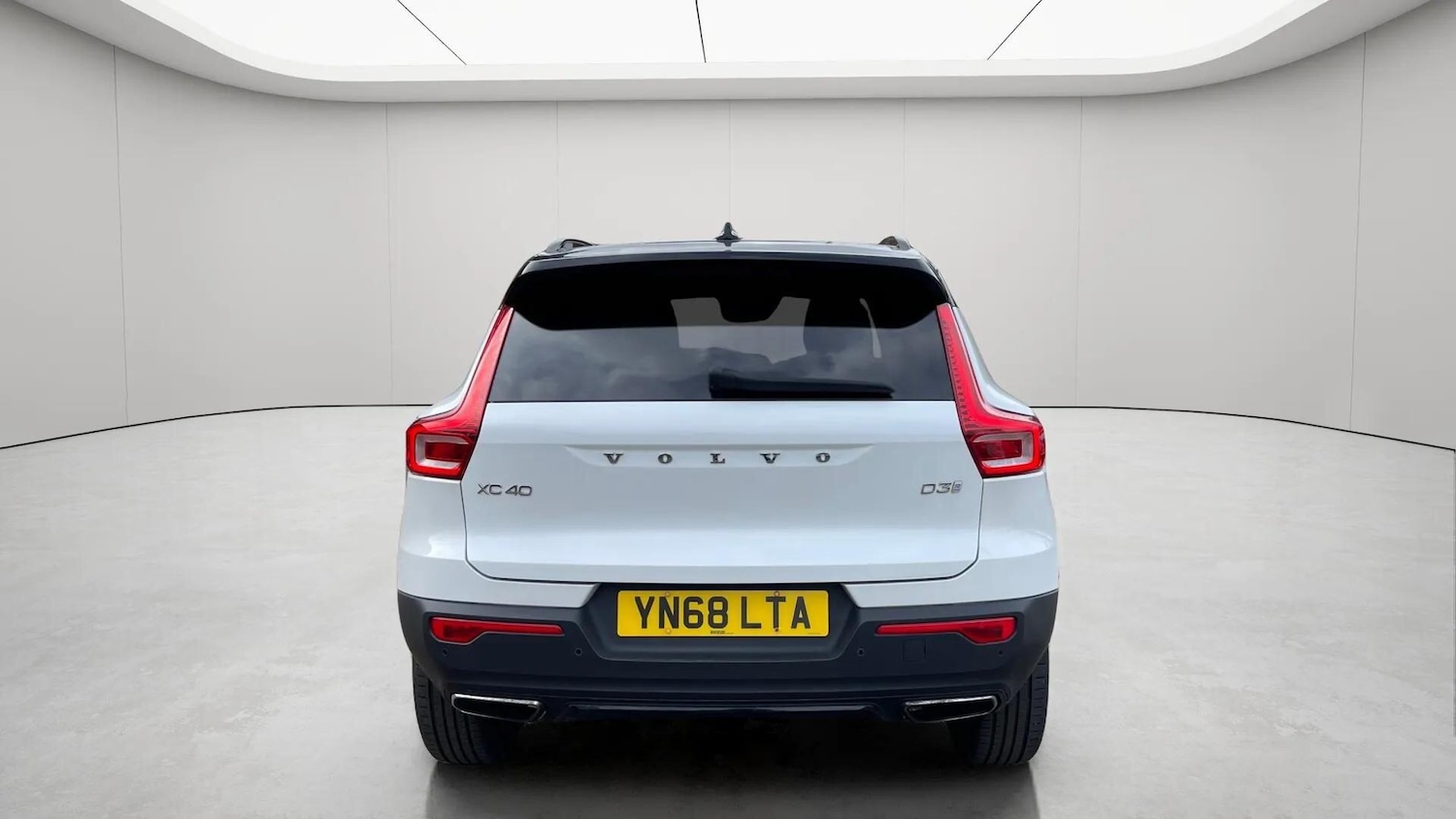 Used Volvo XC40 2018 for sale - 78086150: Photo 3