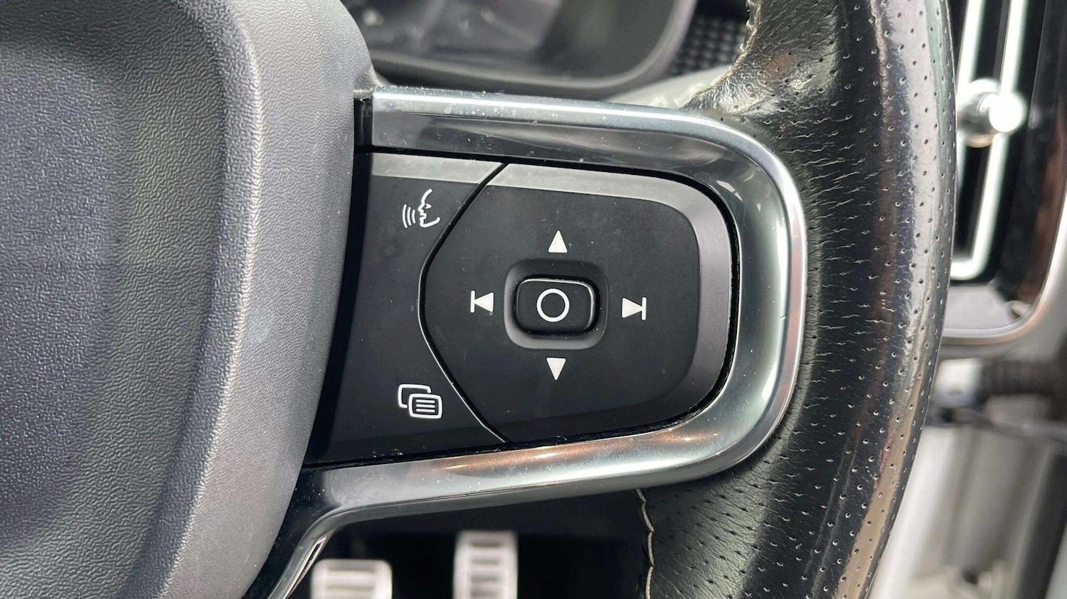 Used Volvo XC40 2018 for sale - 78086150: Photo 31