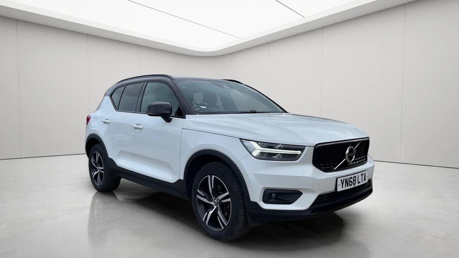 Used Volvo XC40 2018 for sale - 78086150: Photo 8