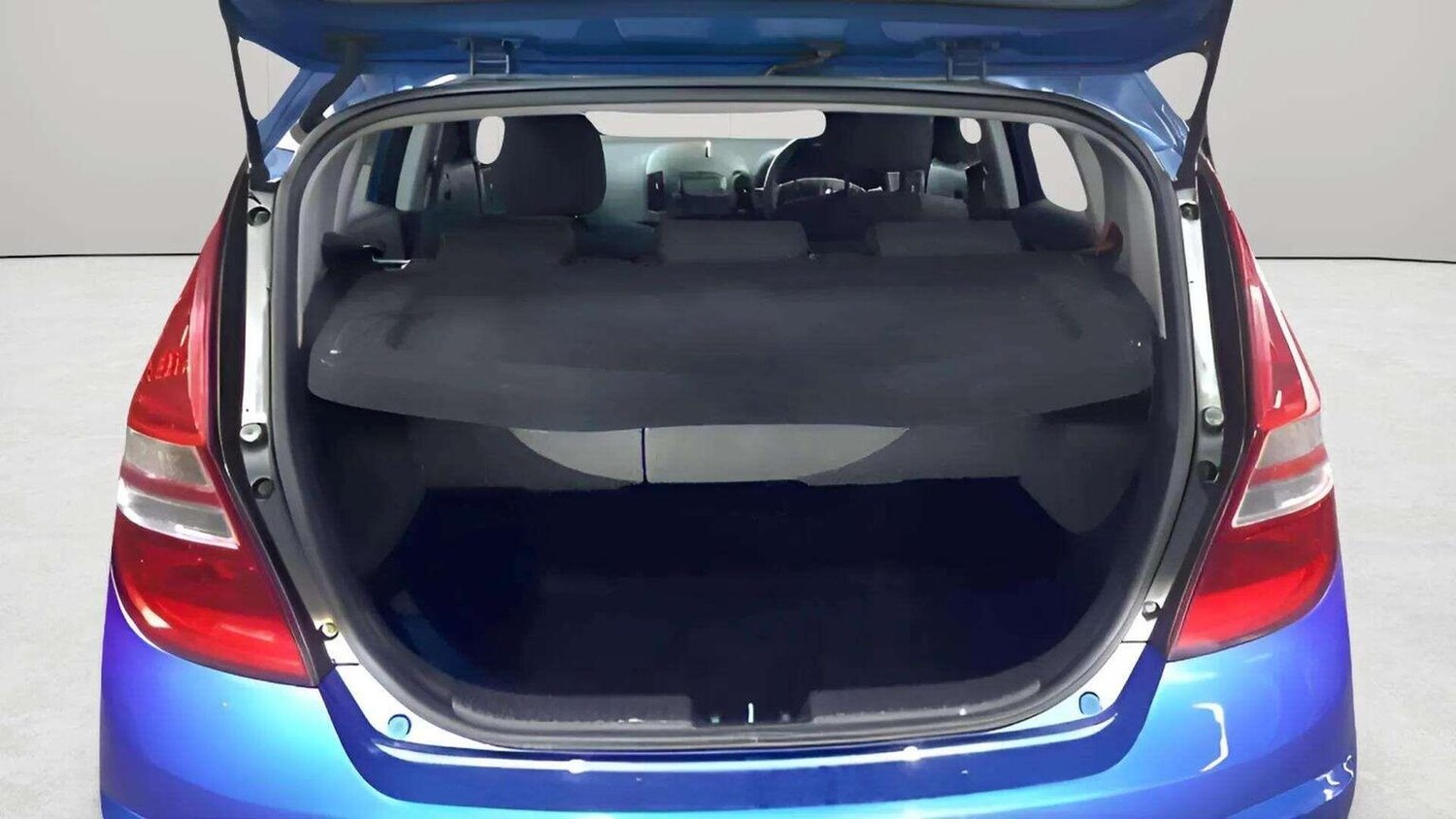 Used Hyundai i30 2010 for sale - 78070320: Photo 8